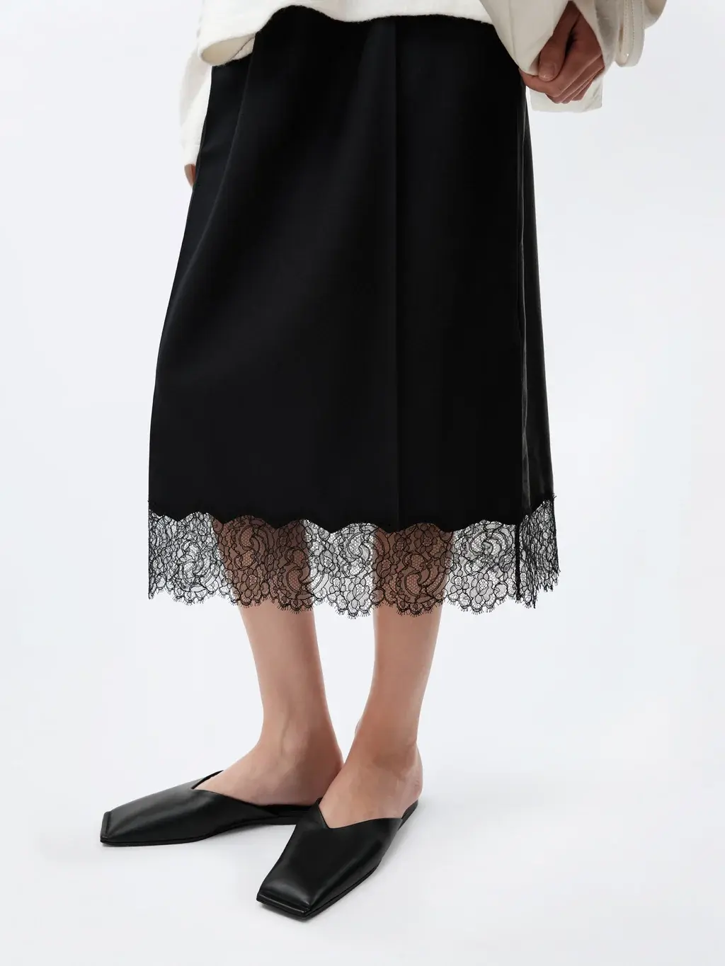 CARVEN