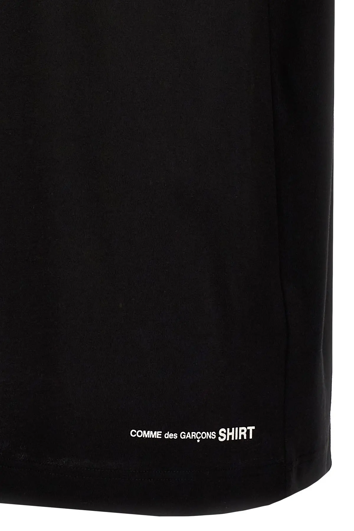 COMME DES GARÇONS