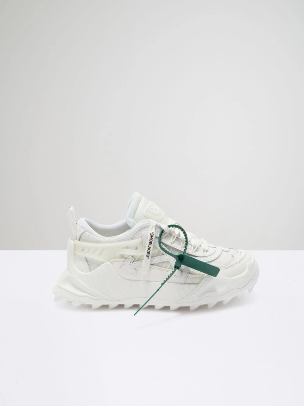 OFF WHITE