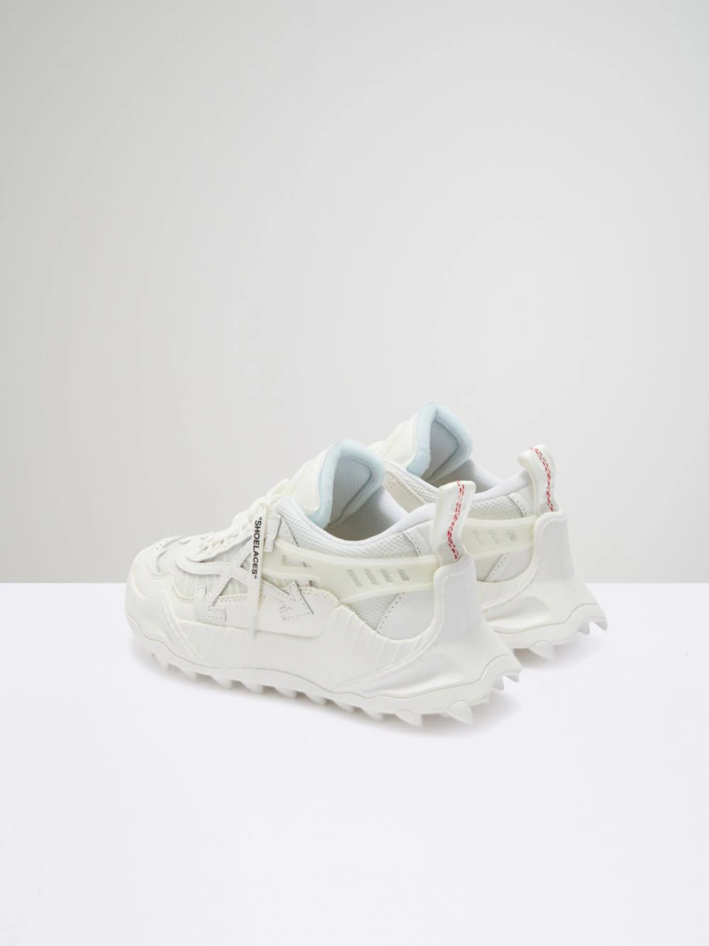 OFF WHITE