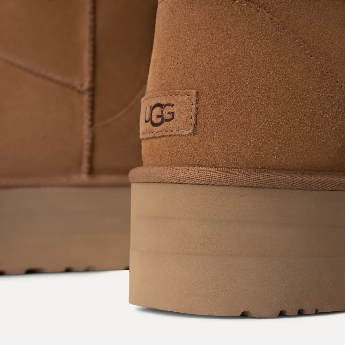 UGG