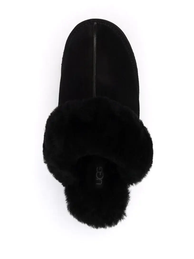 UGG