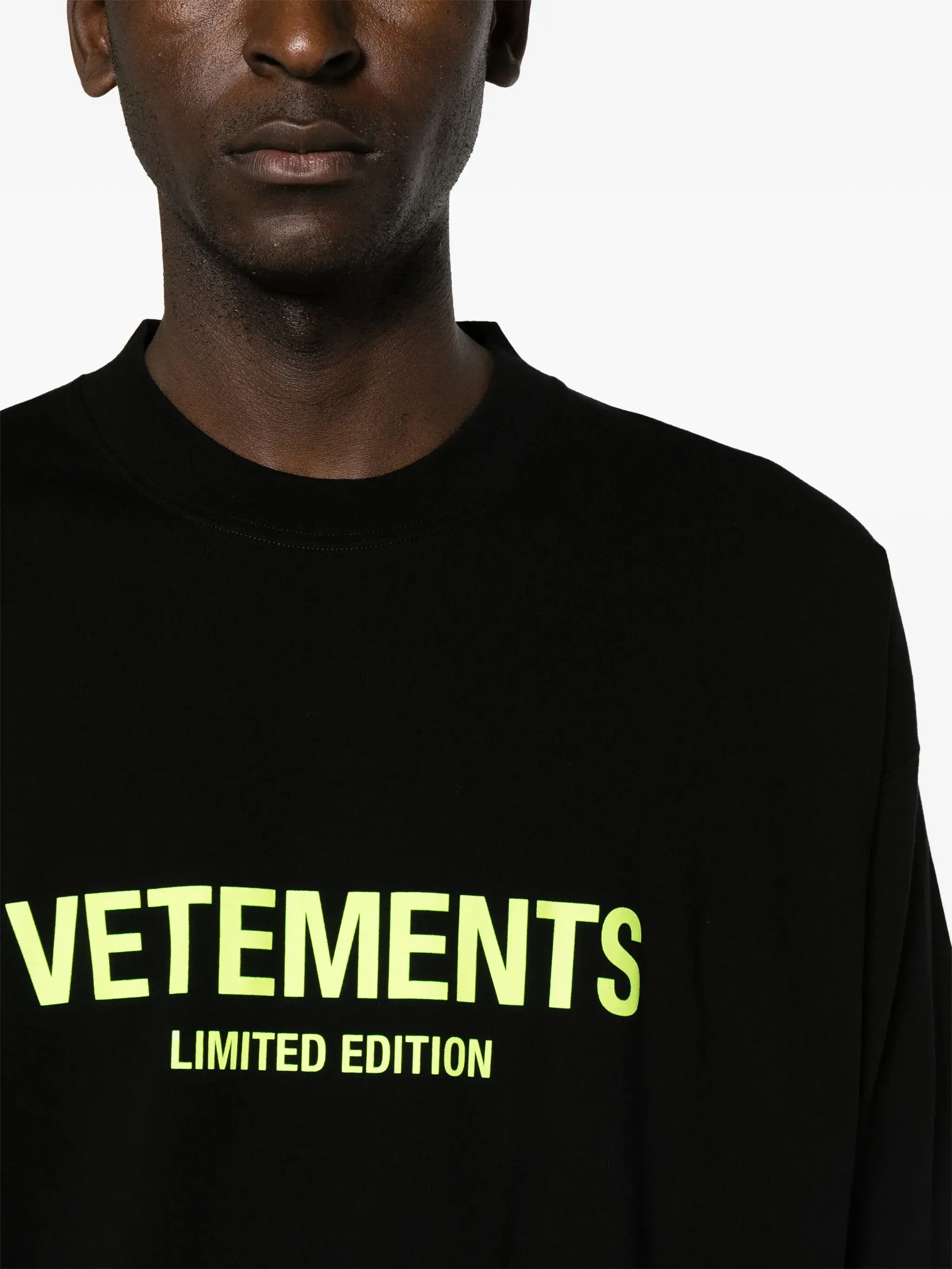 VETEMENTS